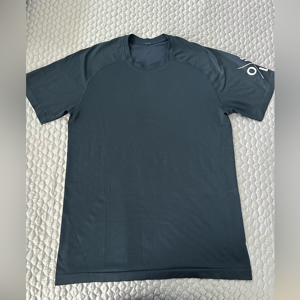 Men's Lululemon T-Shirt